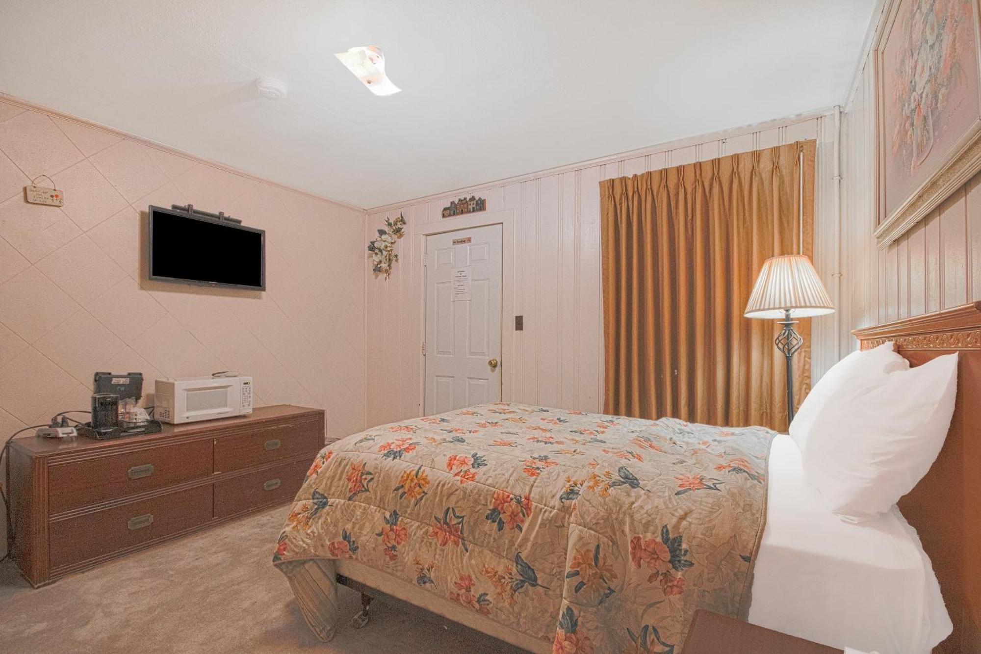 Sunflower Motel Hiawatha By Oyo Dış mekan fotoğraf